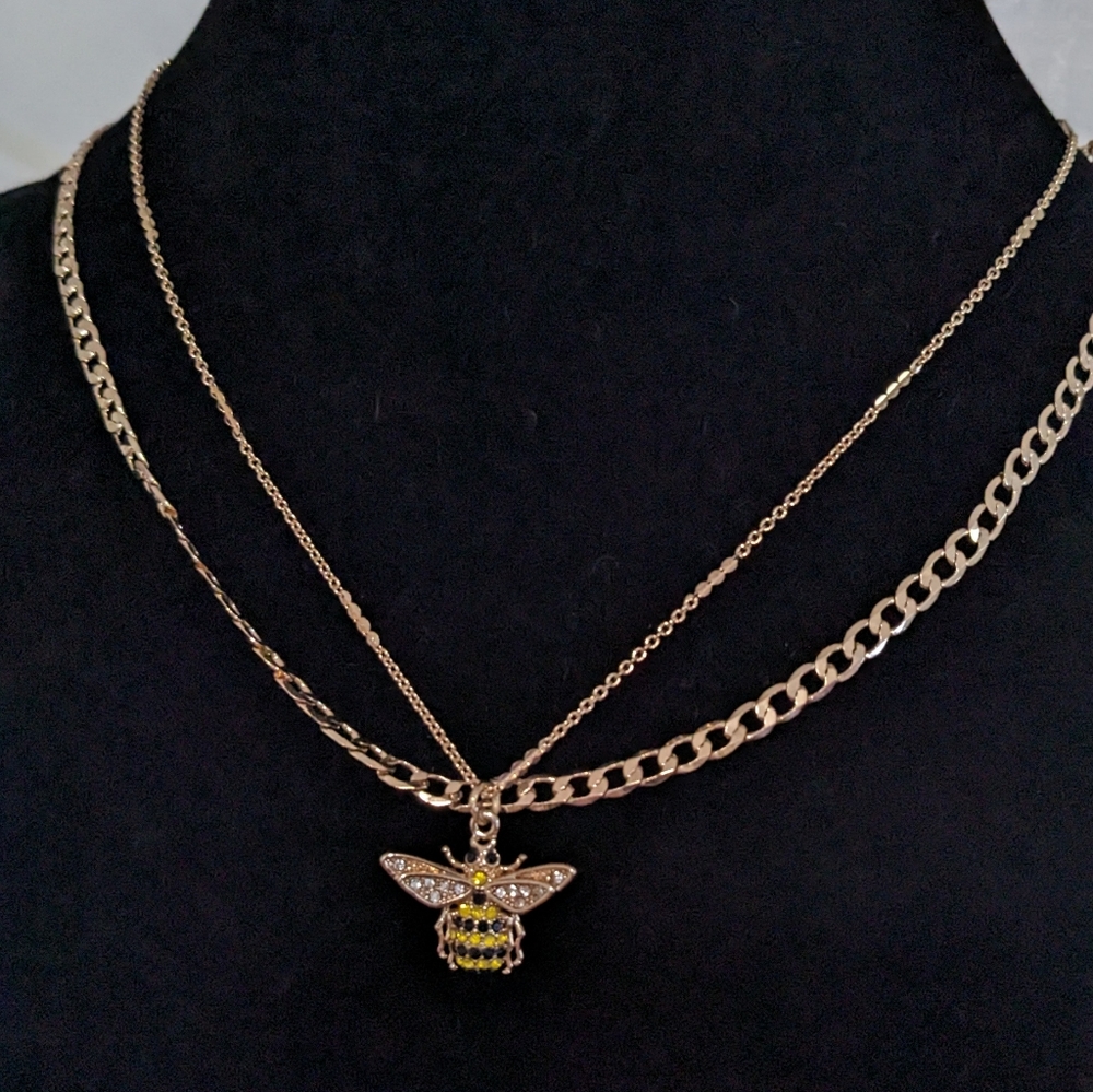Ava & Aiden Sparkle Bumble Bee Brass Necklace Set Nwt ❤️